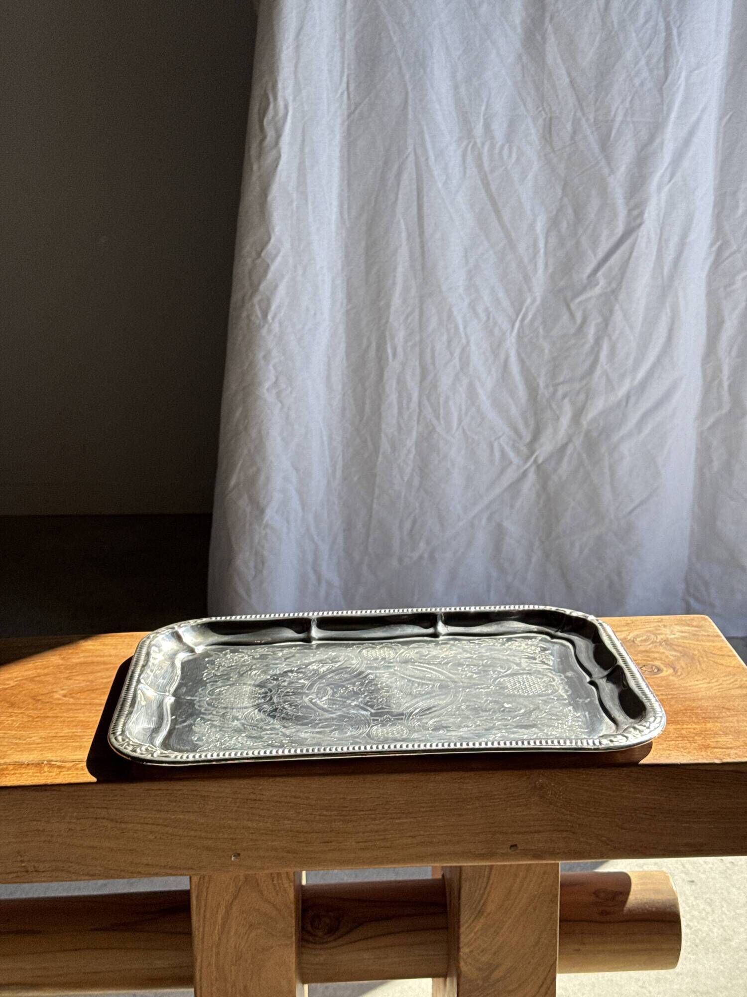 Large vintage silver-plated tray with a floral design in Art Nouveau style L4