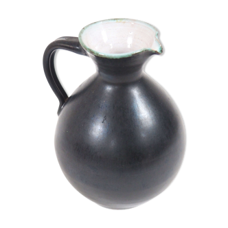 Black pitcher