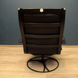 Modern armchair in black leather Gota Mobler