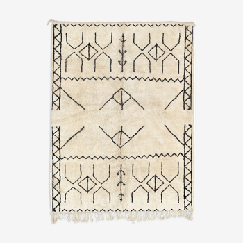 Tapis marocain moderne blanc