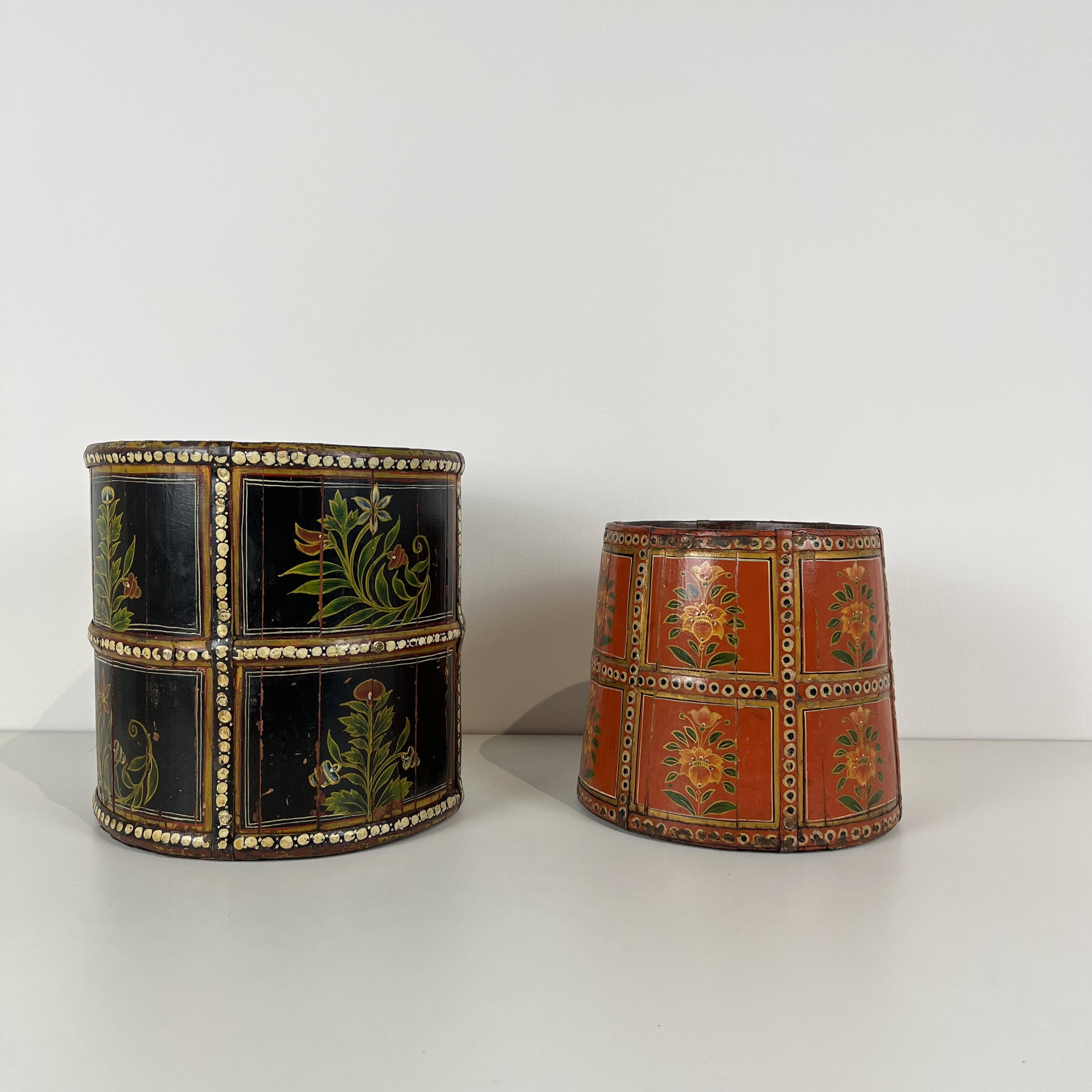 2 Old rice baskets, wooden buckets, flower pot, hand painted