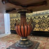 Table à manger ovale en chêne et pieds vases