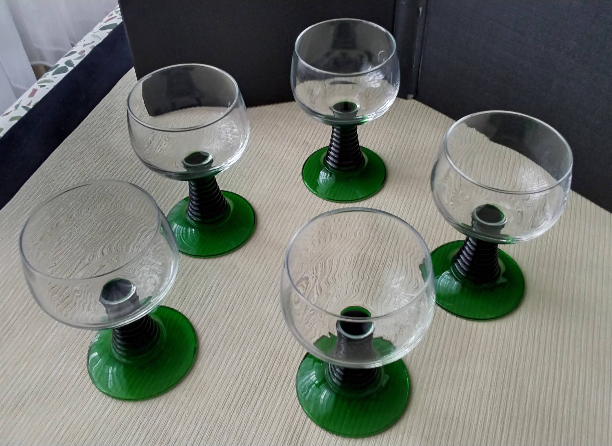 5 large white wine glasses in Alsace Roemer style