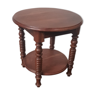 Pedestal table