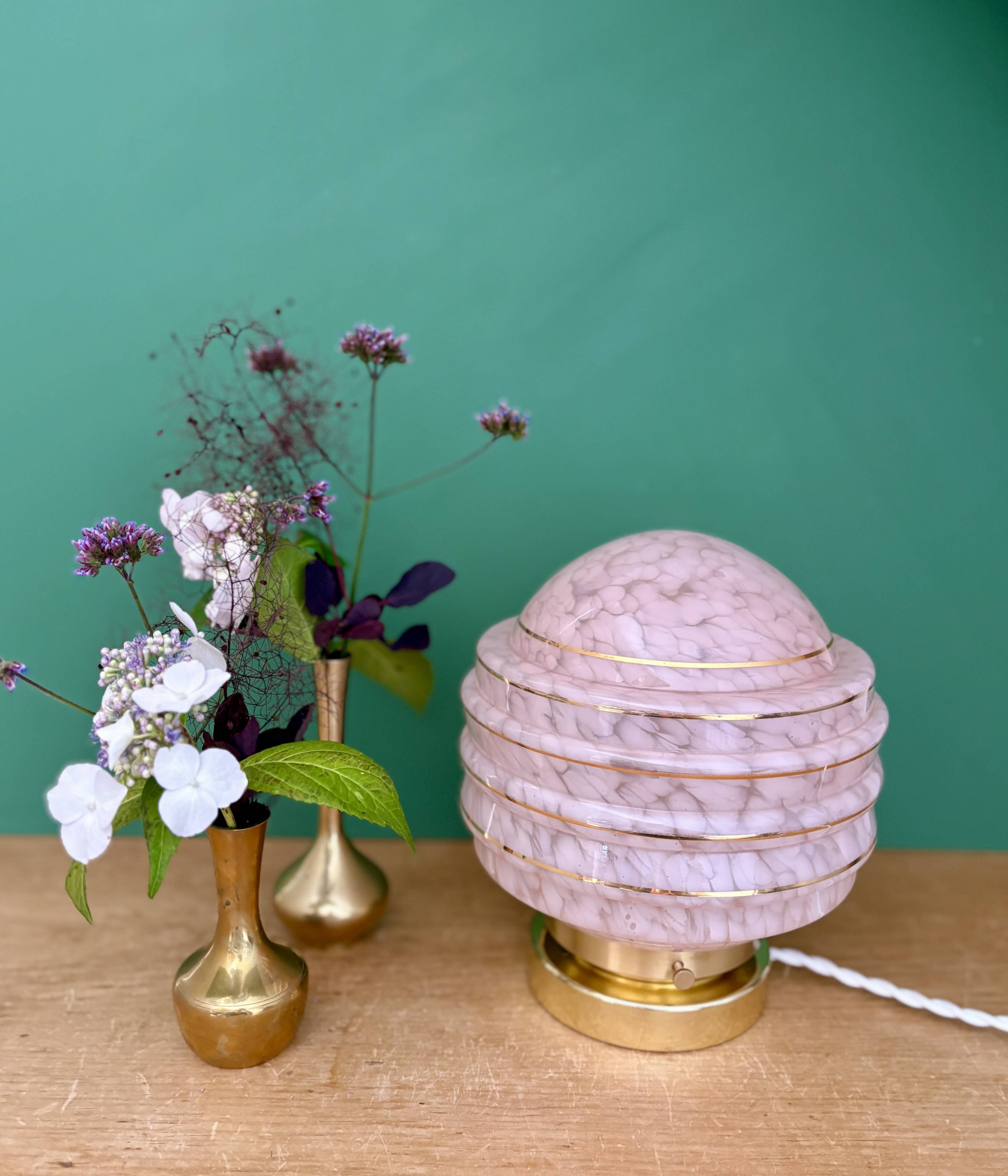 Vintage art deco globe table lamp in pink and gold Clichy glass