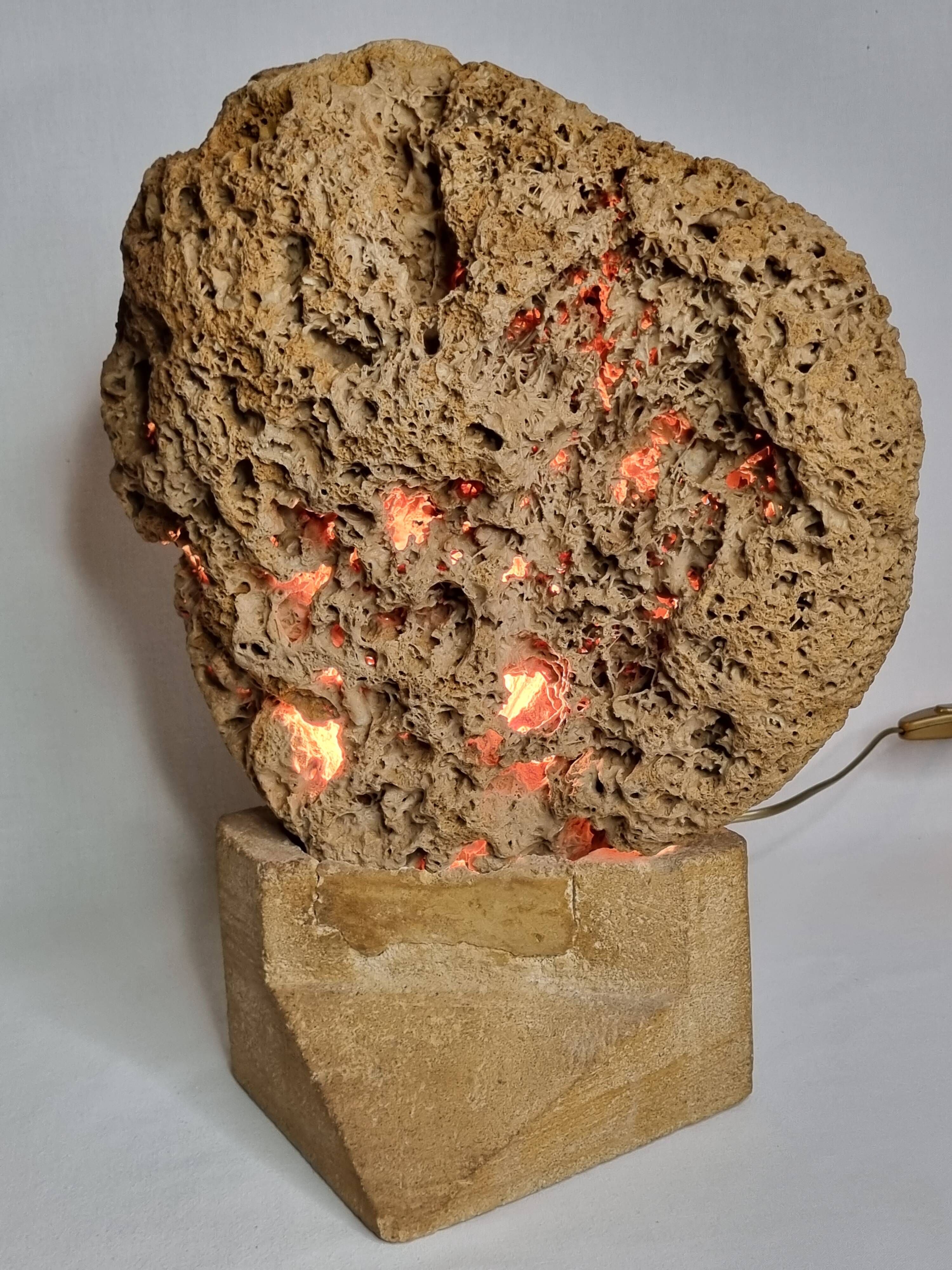 Sculptural lamp in openwork mineral concretion, brutalist style – 42 cm