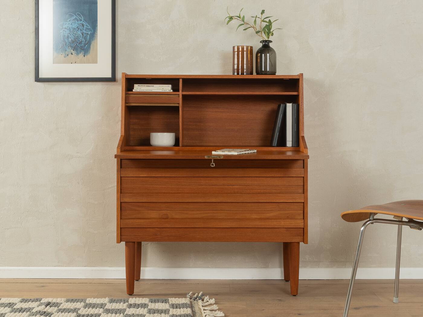 1960s bureau, Rooval