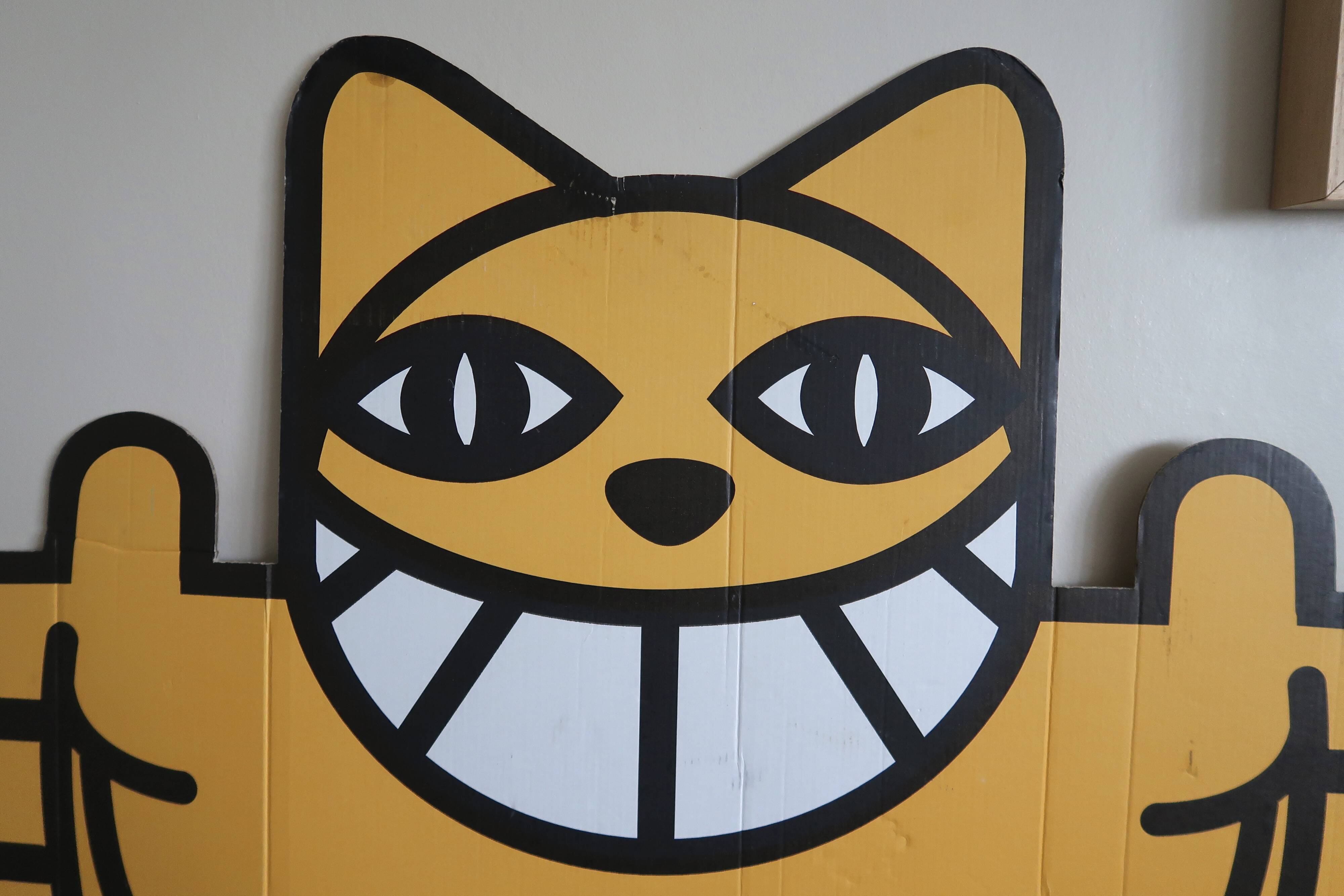 Cardboard wall cat, Thoma Vuille, 2014