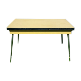 Vintage formica table with extensions circa 1970)