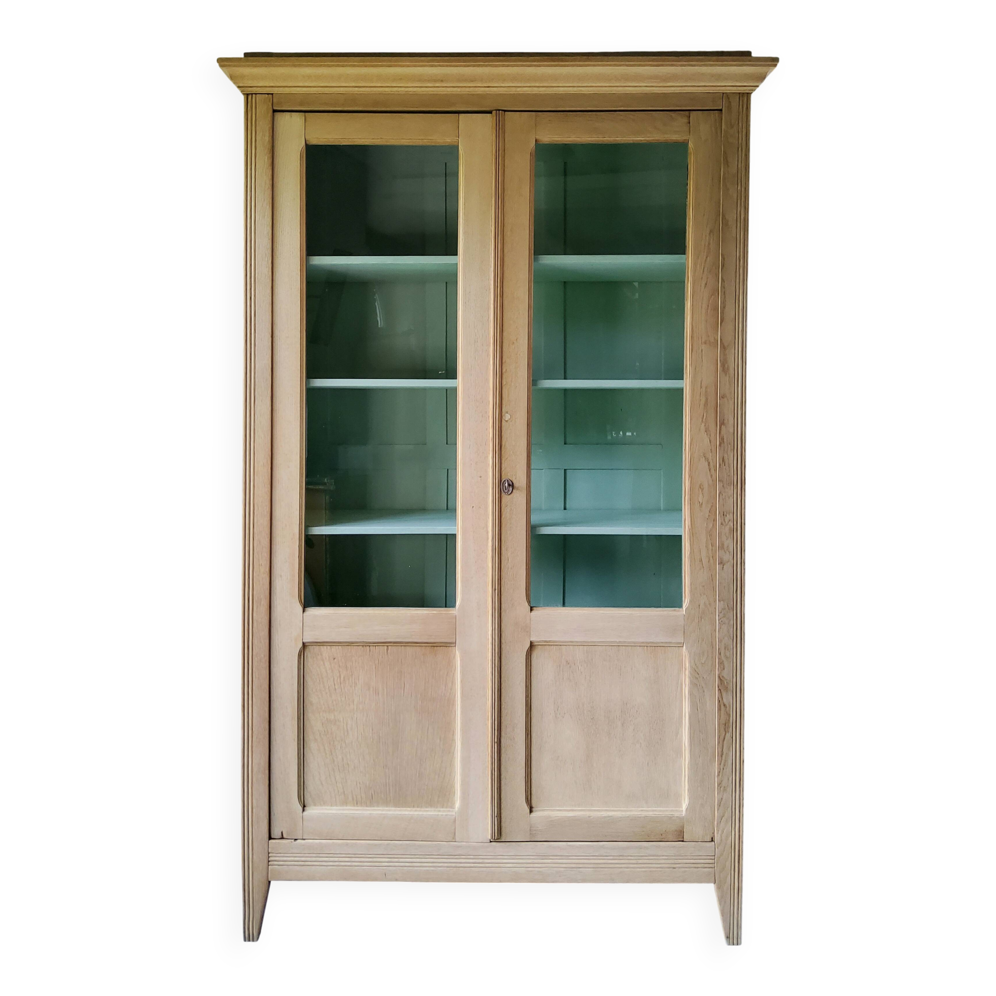 Armoire bibliothèque d’école ancienne