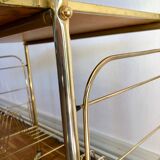 Scalable gold brass vinyl holder