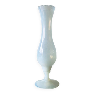 Vase en opaline