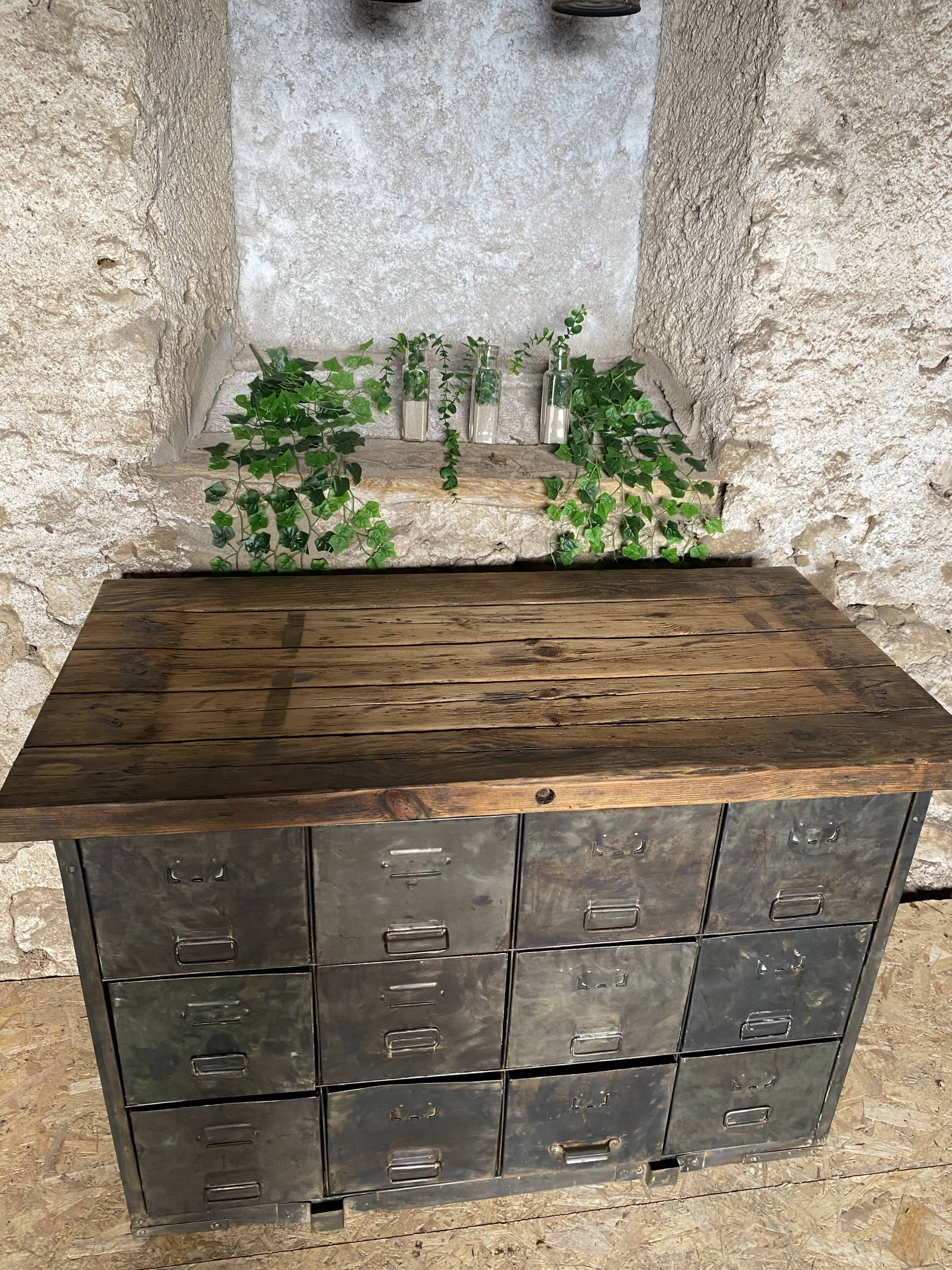 Metal and wood drawer unit