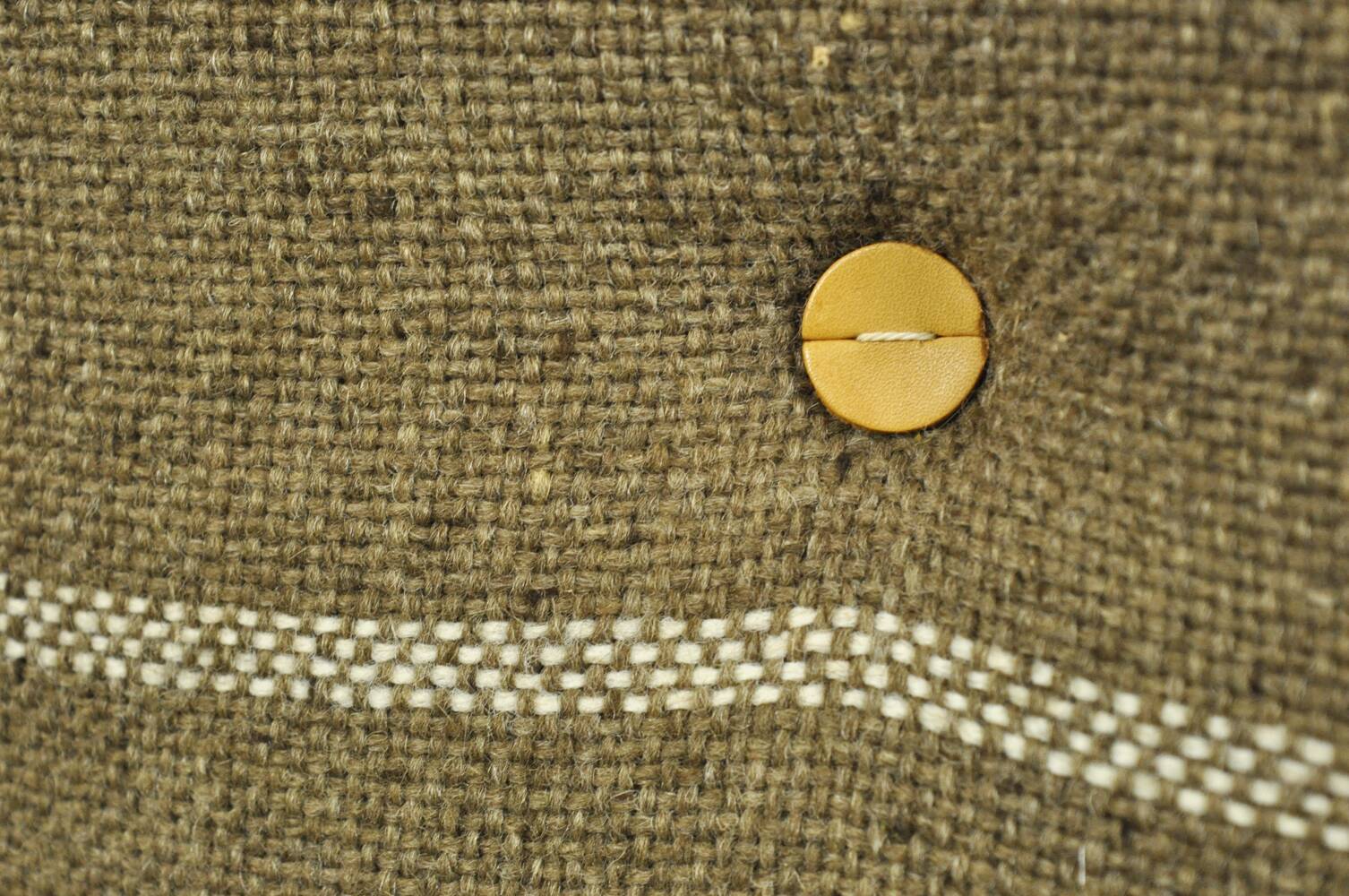 🟡 Vintage oak lounge chair with wool upholstery / Denmark 1960s