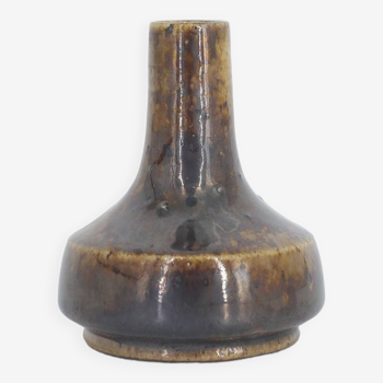 Small Mid-Century Scandinavian Modern Collectible Glazed Brown Stoneware Vase No. 29 by Gunnar Borg