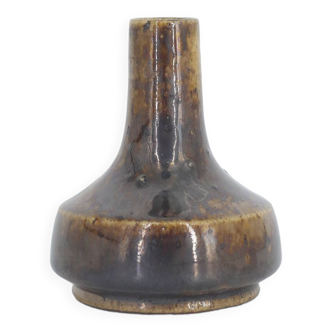 Small Mid-Century Scandinavian Modern Collectible Glazed Brown Stoneware Vase No. 29 by Gunnar Borg