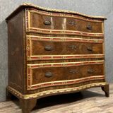 Louis XV style curved chest of drawers in rosewood and rosewood marquetry