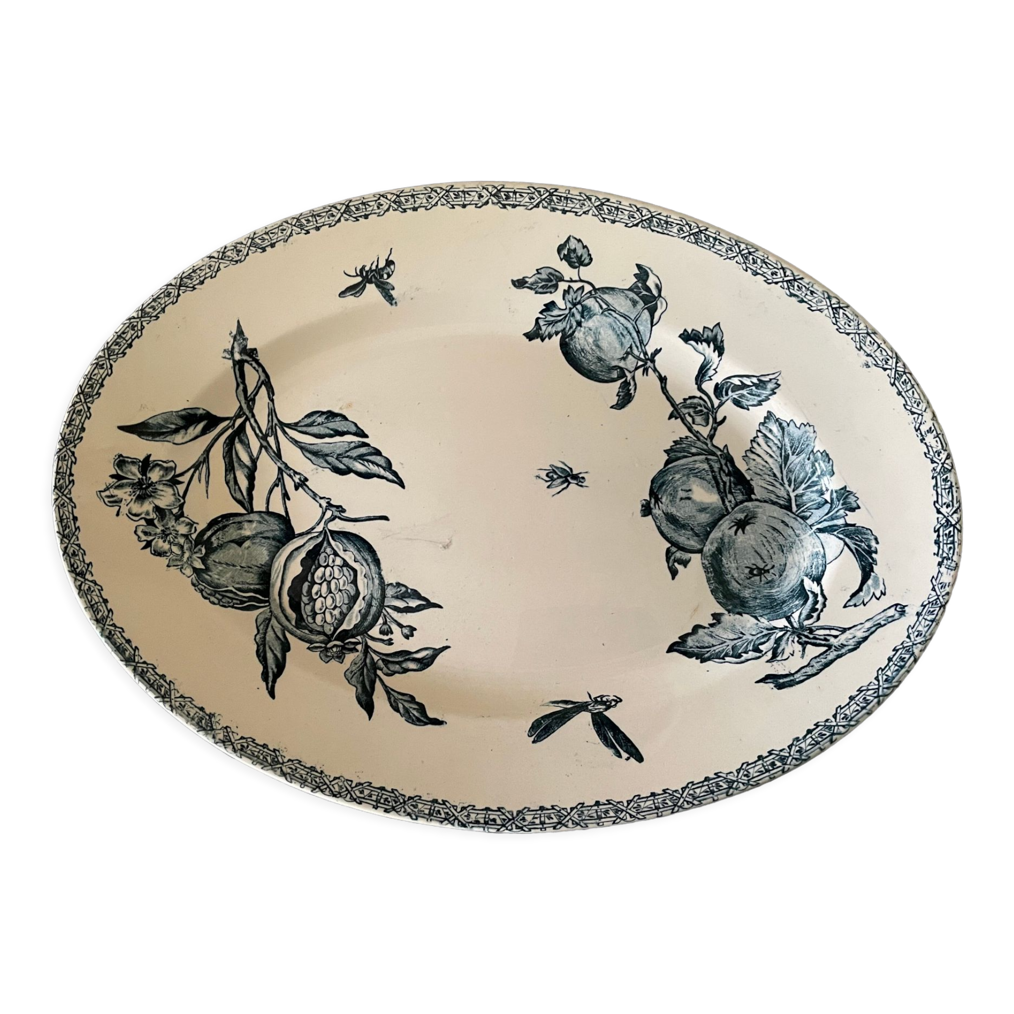 Iron earth serving dish