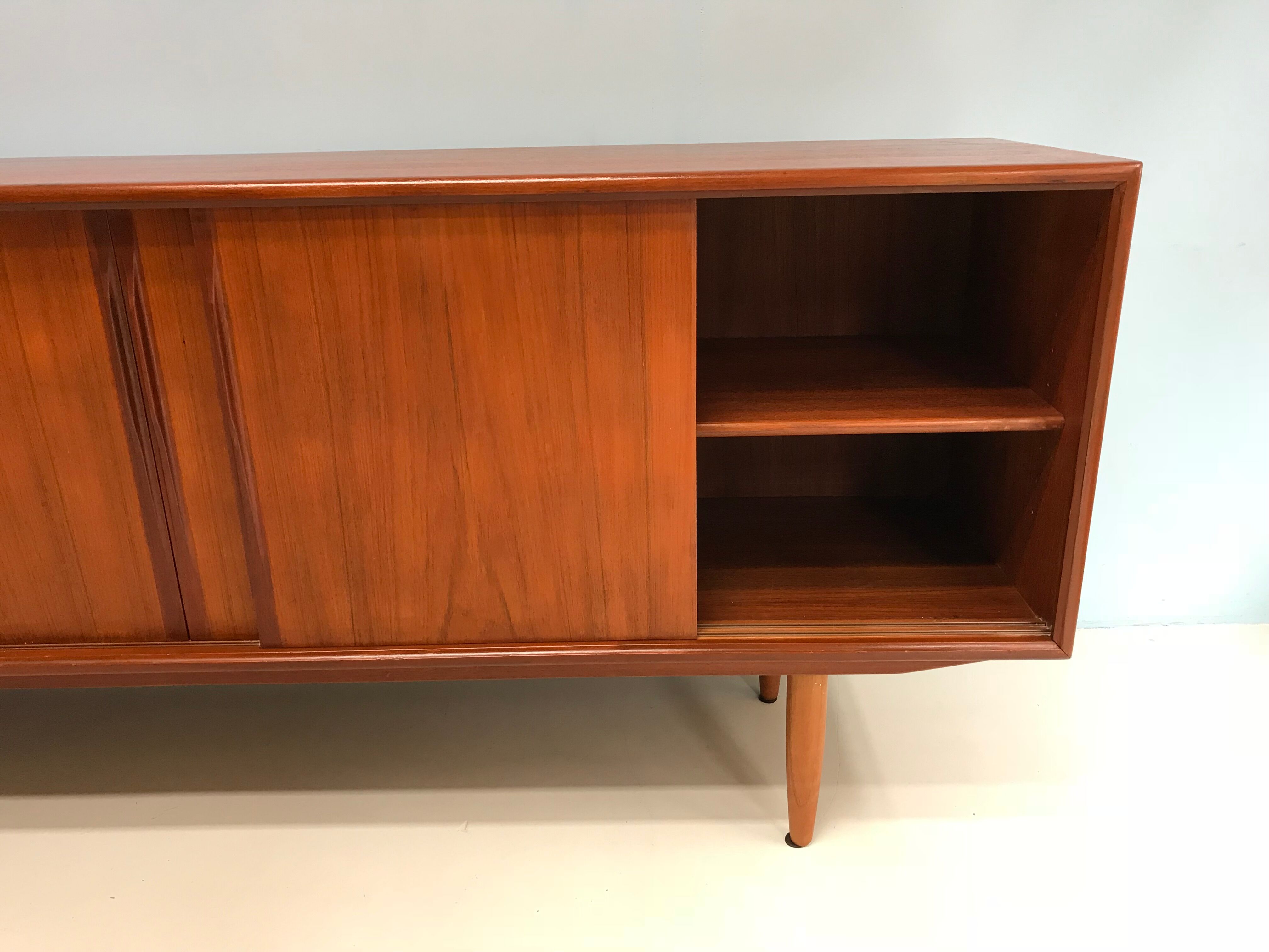 Teak sideboard Gunni Omann