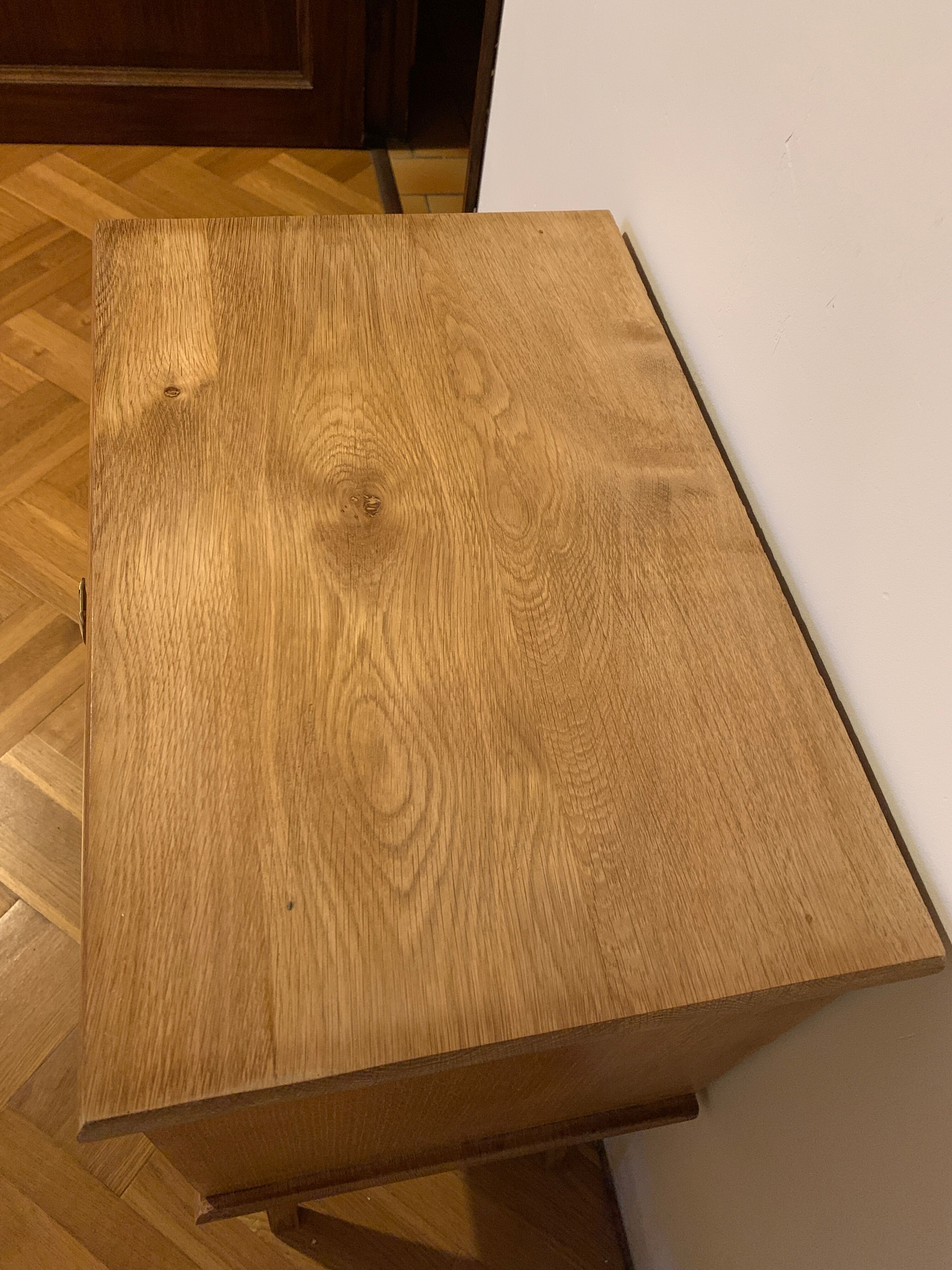 Bedside feet compass