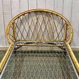 Lit en rotin des années 1960 avec son sommier métal.