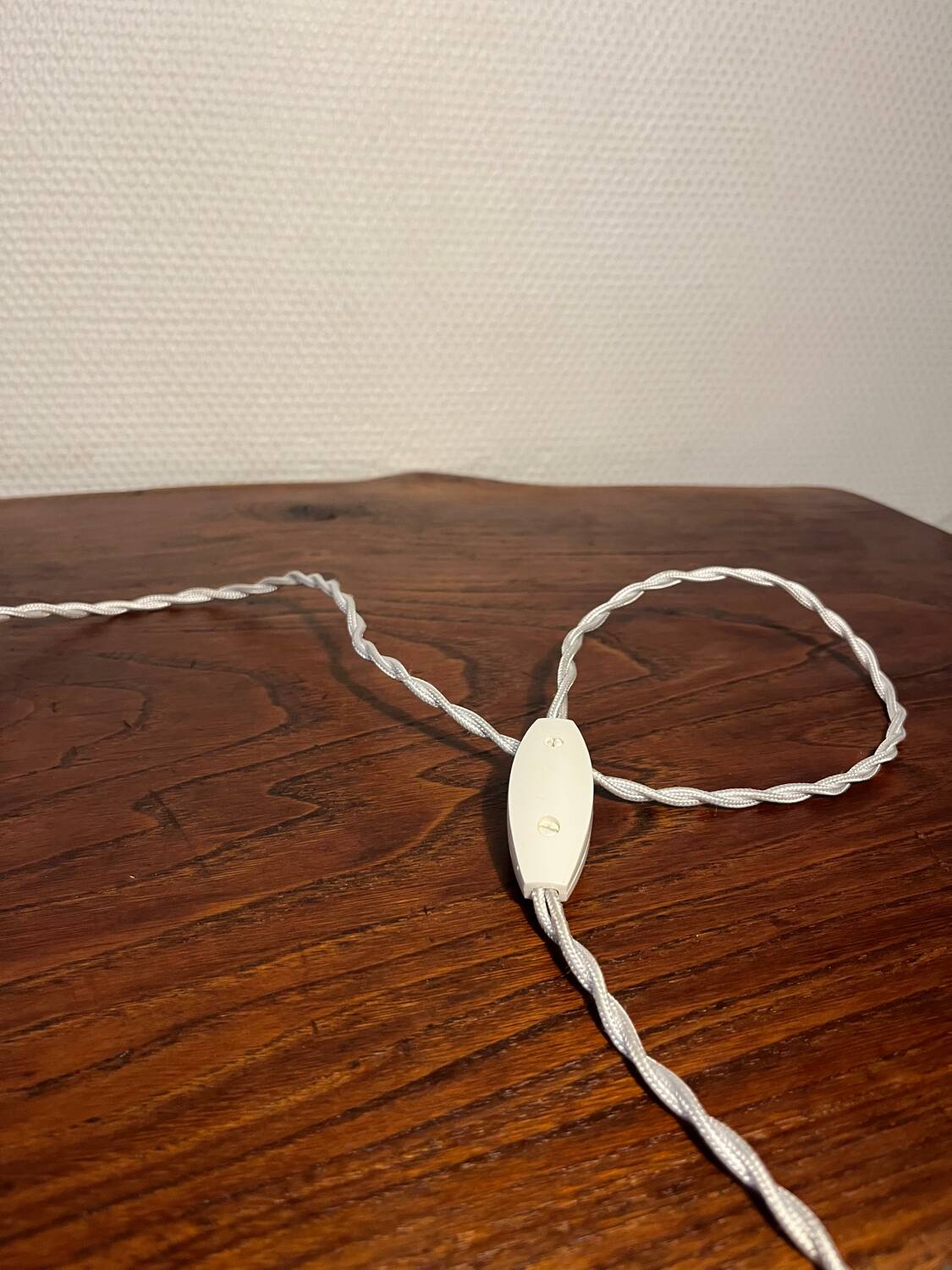 Clear glass lamp bulb