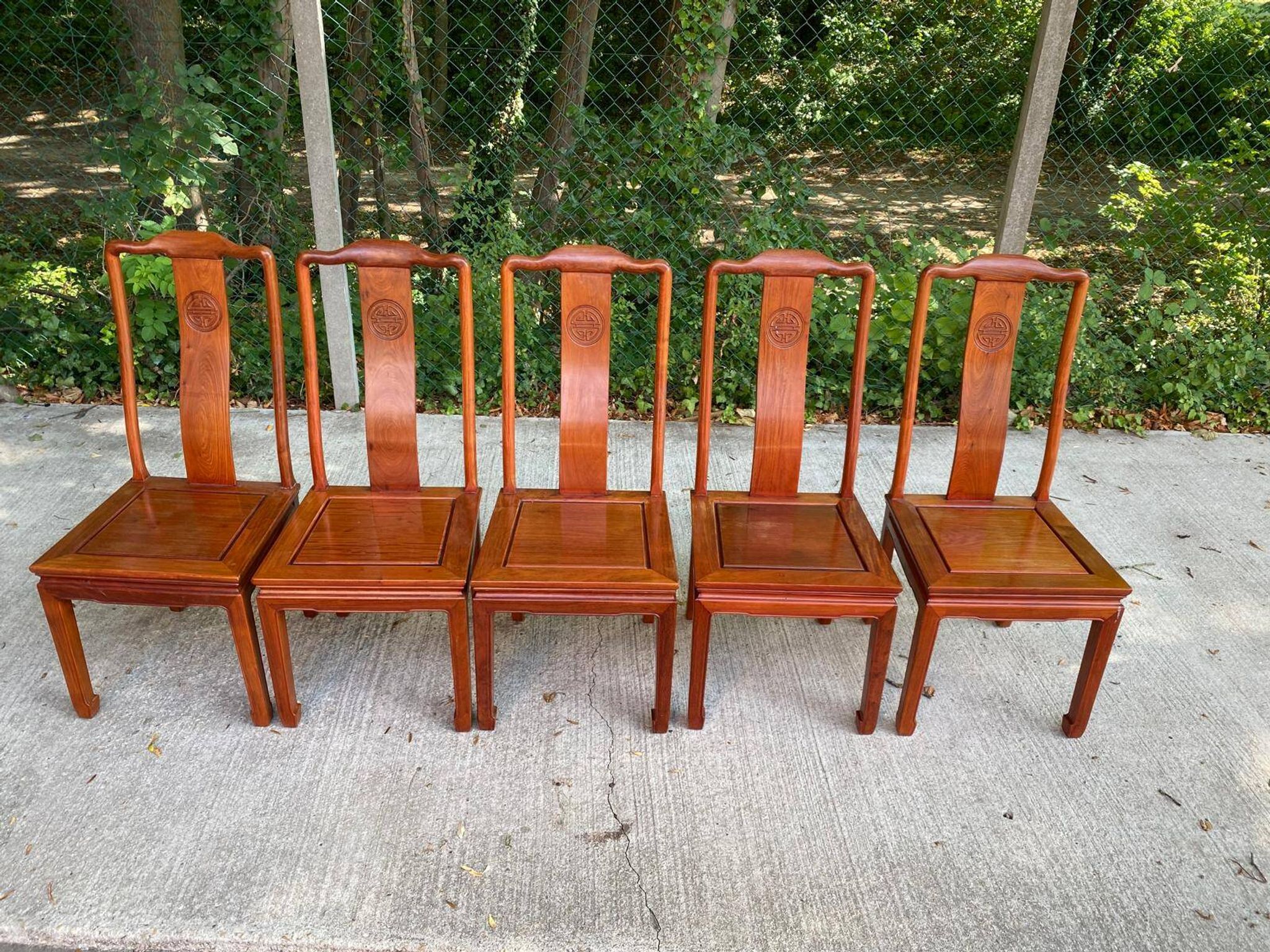 Set of 5 Chinese Ming chairs in solid rosewood – Engraved Shou pattern 70