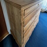 Large 19th century Scandinavian pine chest of drawers