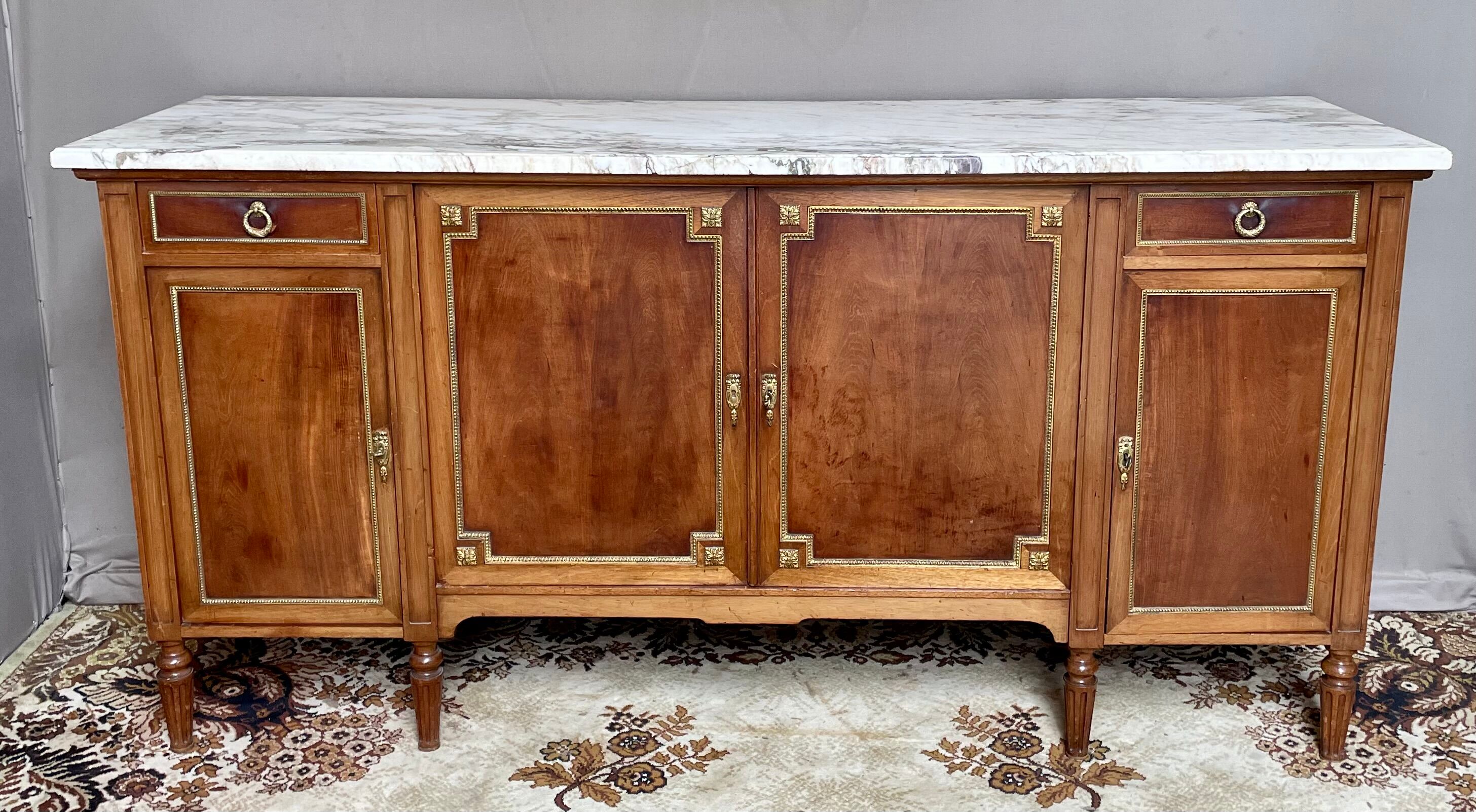 Enfilade de style Louis XVI