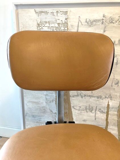 Adjustable and swivel vintage office chair
