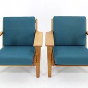 1960s Hans J. Wegner Pair of GE 290 Armchairs in Oak for Getama, Denmark