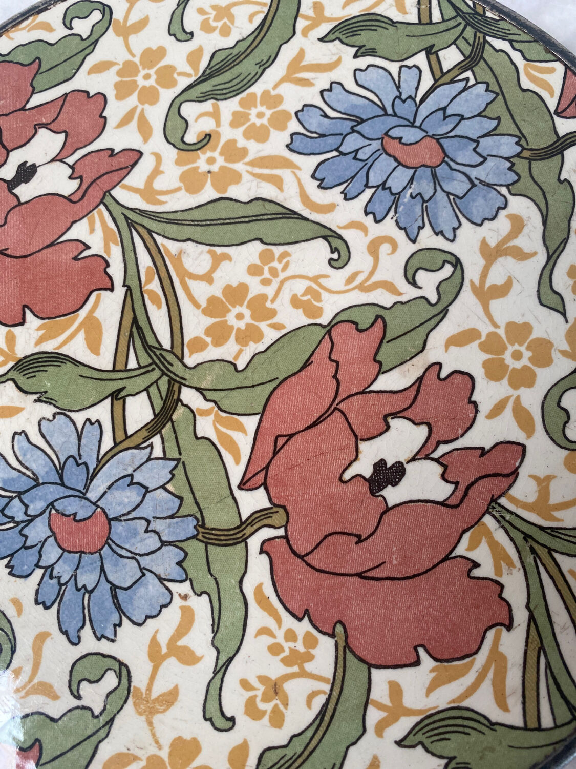 Sarreguemines earthenware trivet with art deco pattern