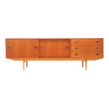Beautiful long minimalist sideboard designed by William Watting and made by Fristho, Netherlands 195