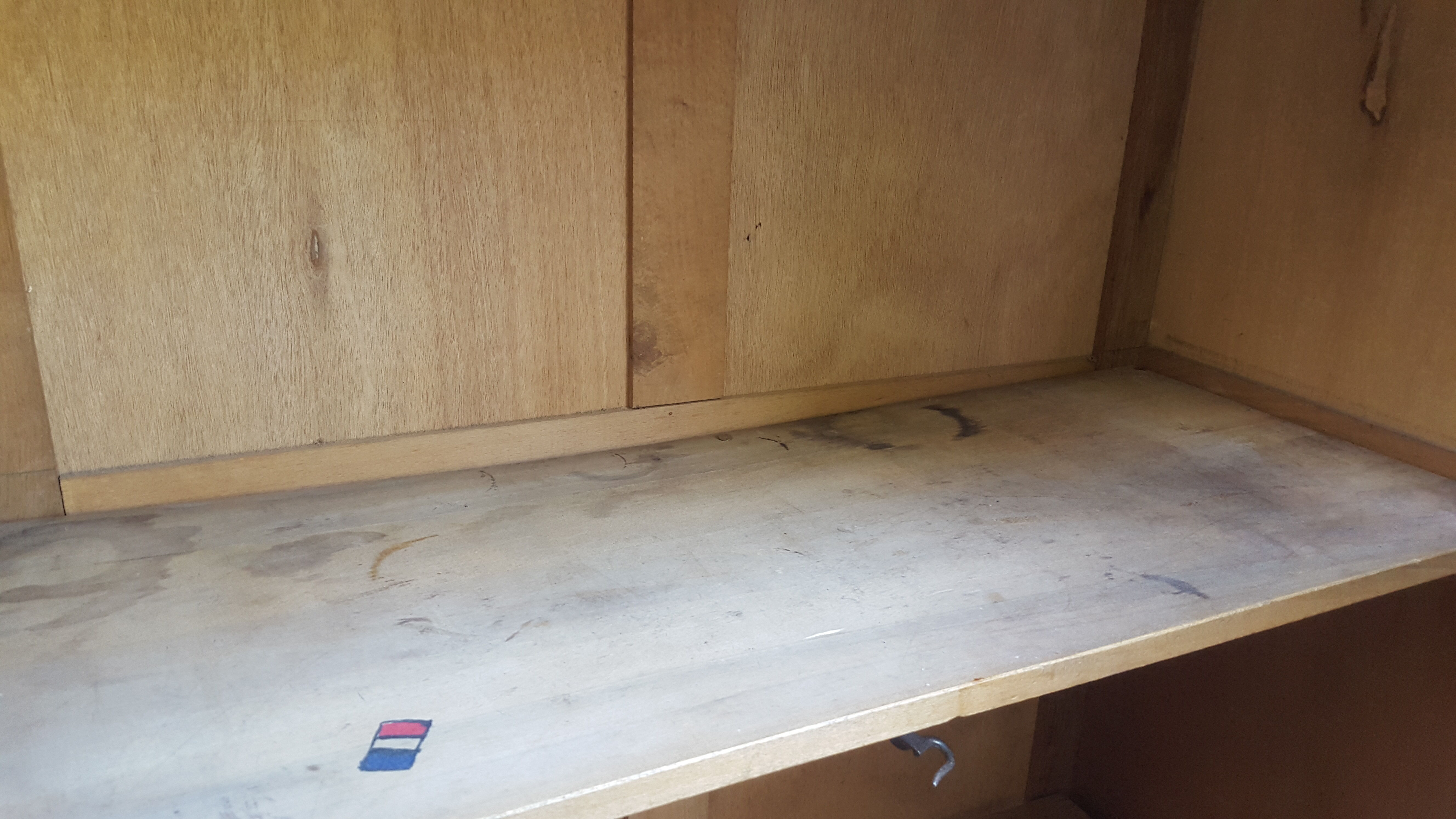 Paris wardrobe patina green guarigue