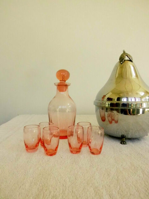 Chrome pear with pitcher and 6 glasses pink