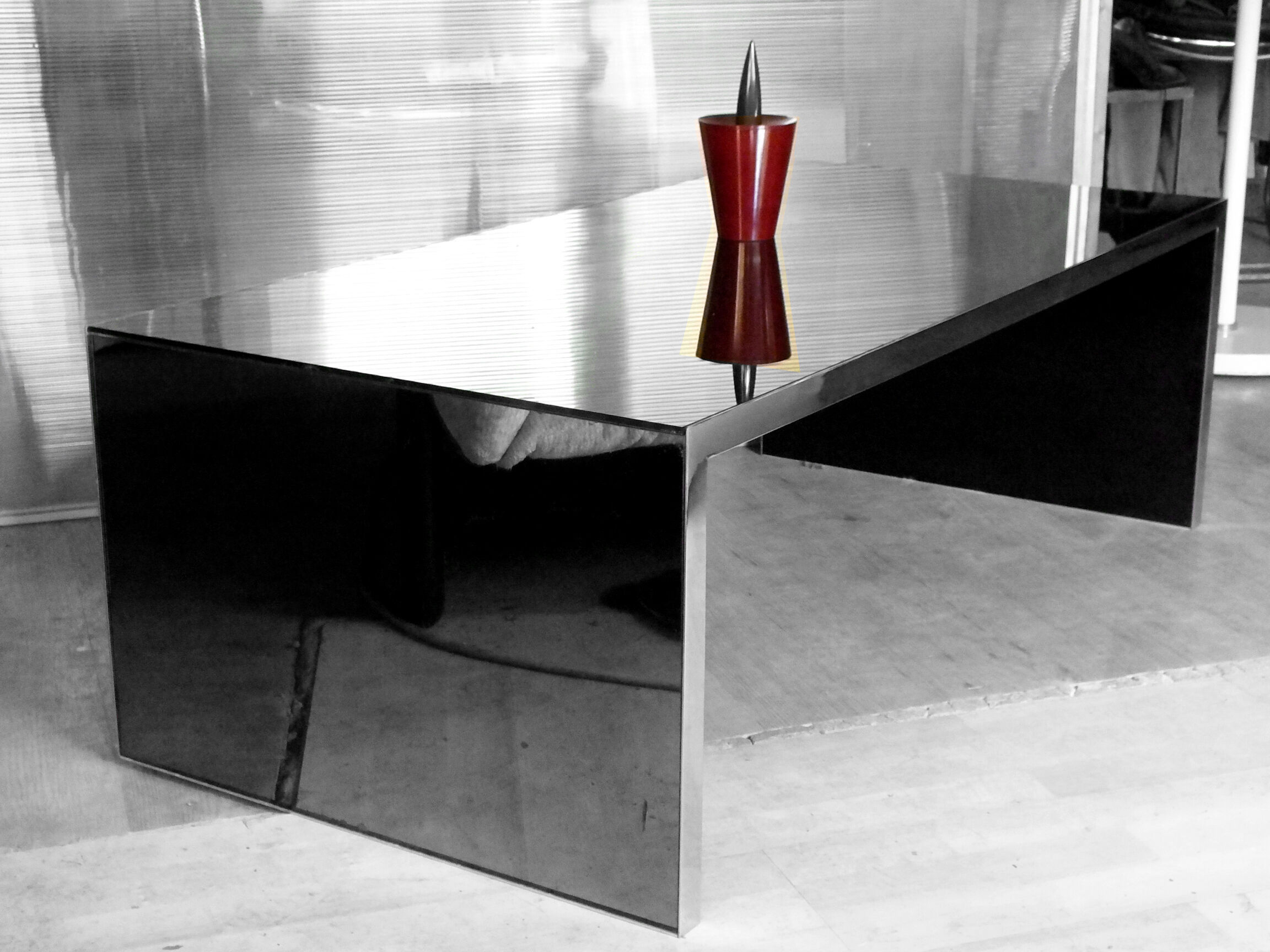 Nanda Vigo design in years '70 low mirror table "four corners" by Driade Italy