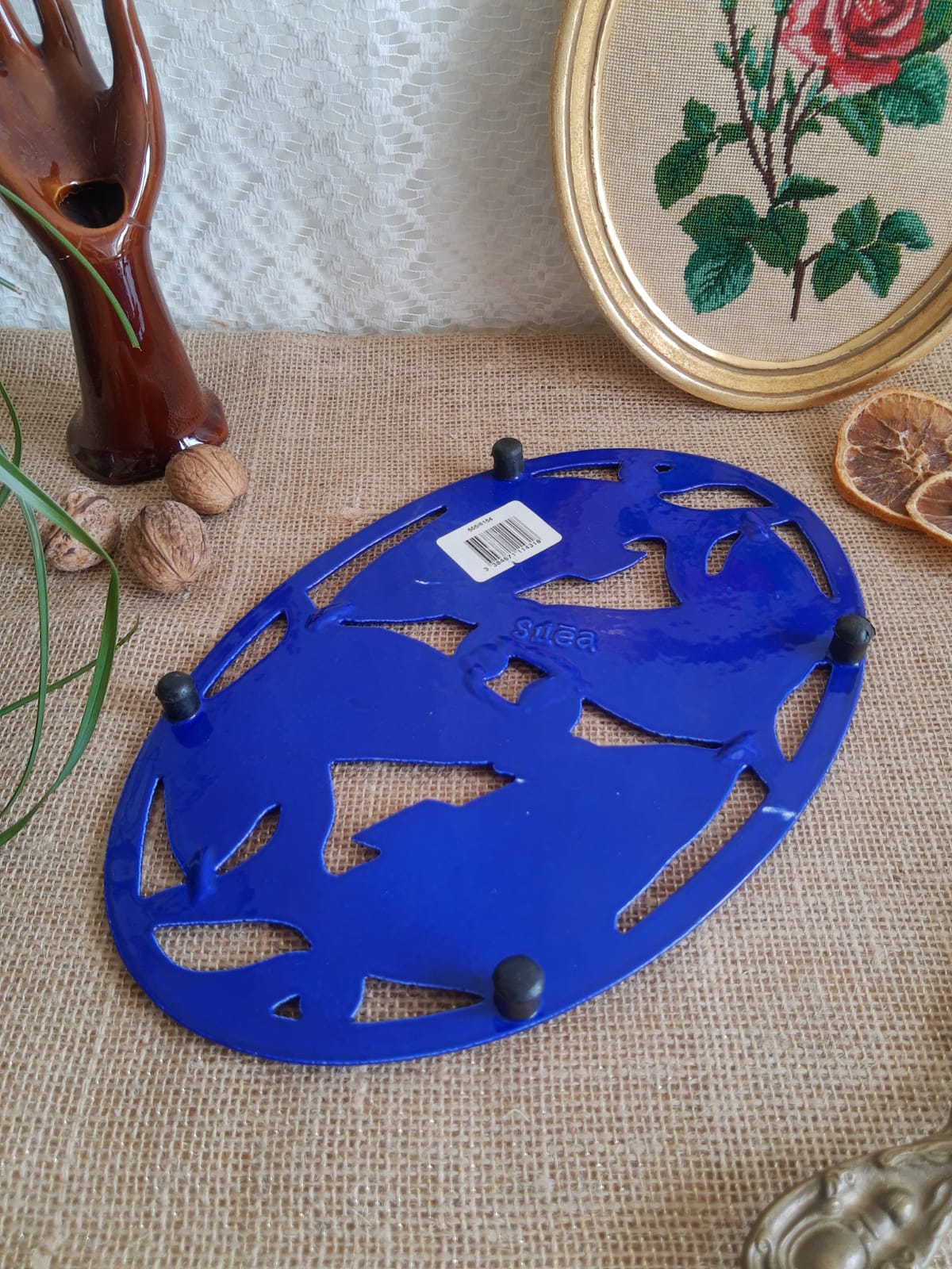 Cast iron underside fish patterns - Vintage
