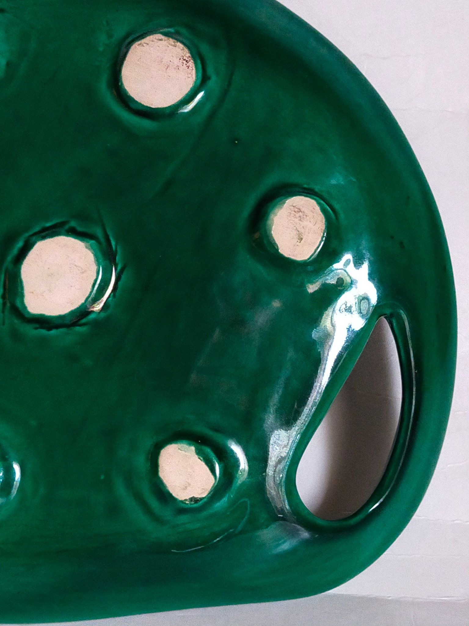 Free-form presentation dish Green Slurry 50s
