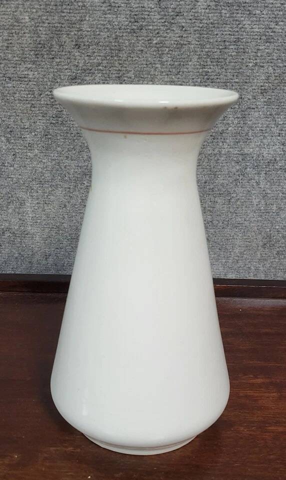 Finely hand-painted porcelain vase with toucans, circa 1950