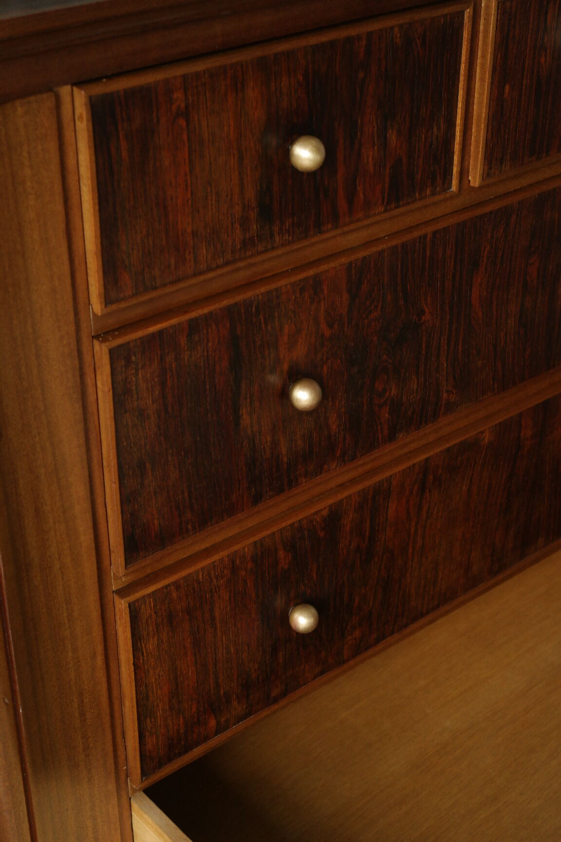 Commode art déco en palissandre et acajou