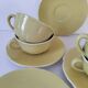 Ensemble tasses et soucoupes vintage en céramique jaune
