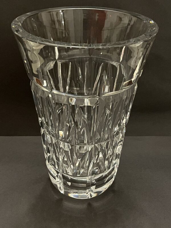 Vase en cristal taillé de Saint Louis