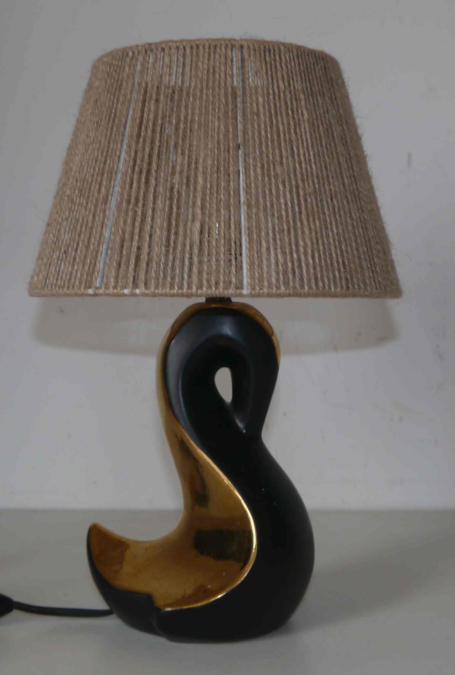 Cracked ceramic and gold lamp foot (signed DA)