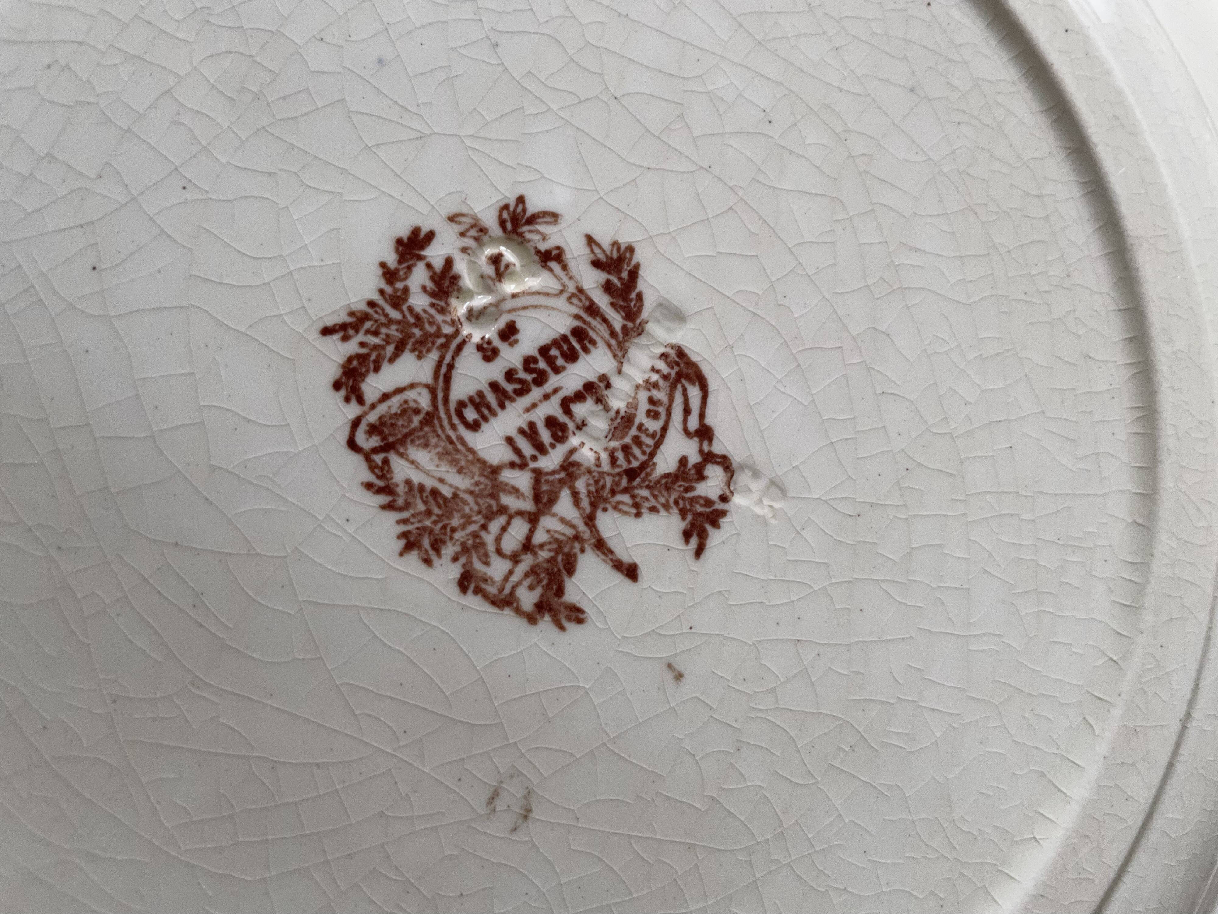 Flat plates iron earth hunting scene vieillard