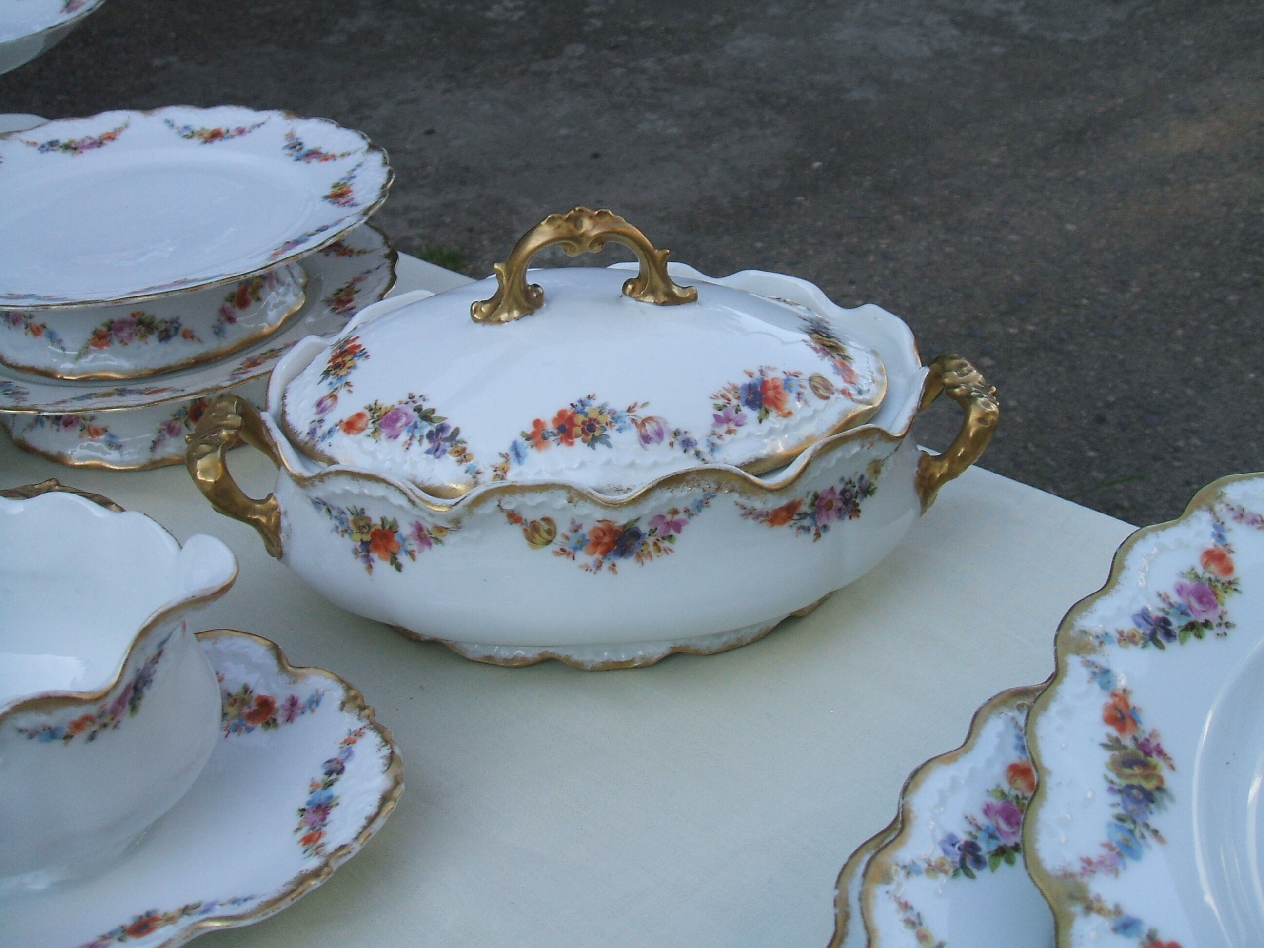 Porcelain service limoges