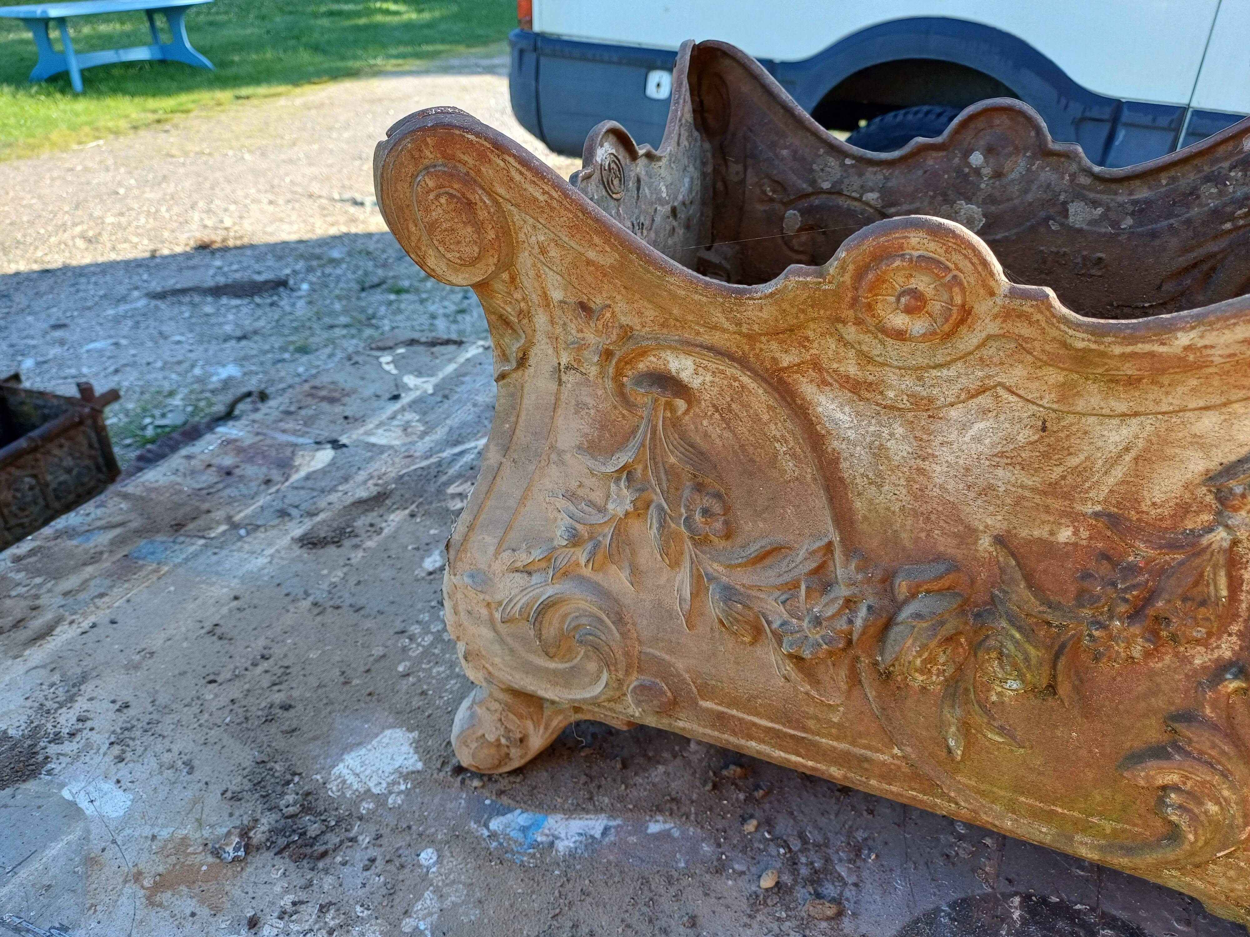 Large 1900 Cast Iron Planter in Rocaille Style: Charleville - Mézières