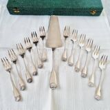 Coffret à Gâteaux Vintage avec 12 Fourchettes et 1 Pelle en Métal Argenté à Décor de Coquille