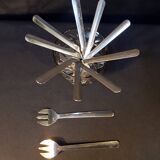 11 oyster forks