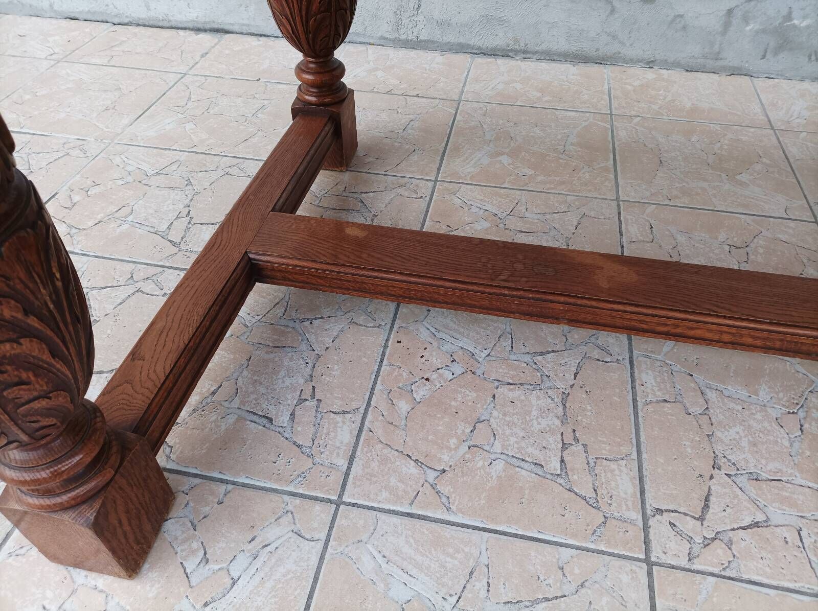 Table style Renaissance en chêne