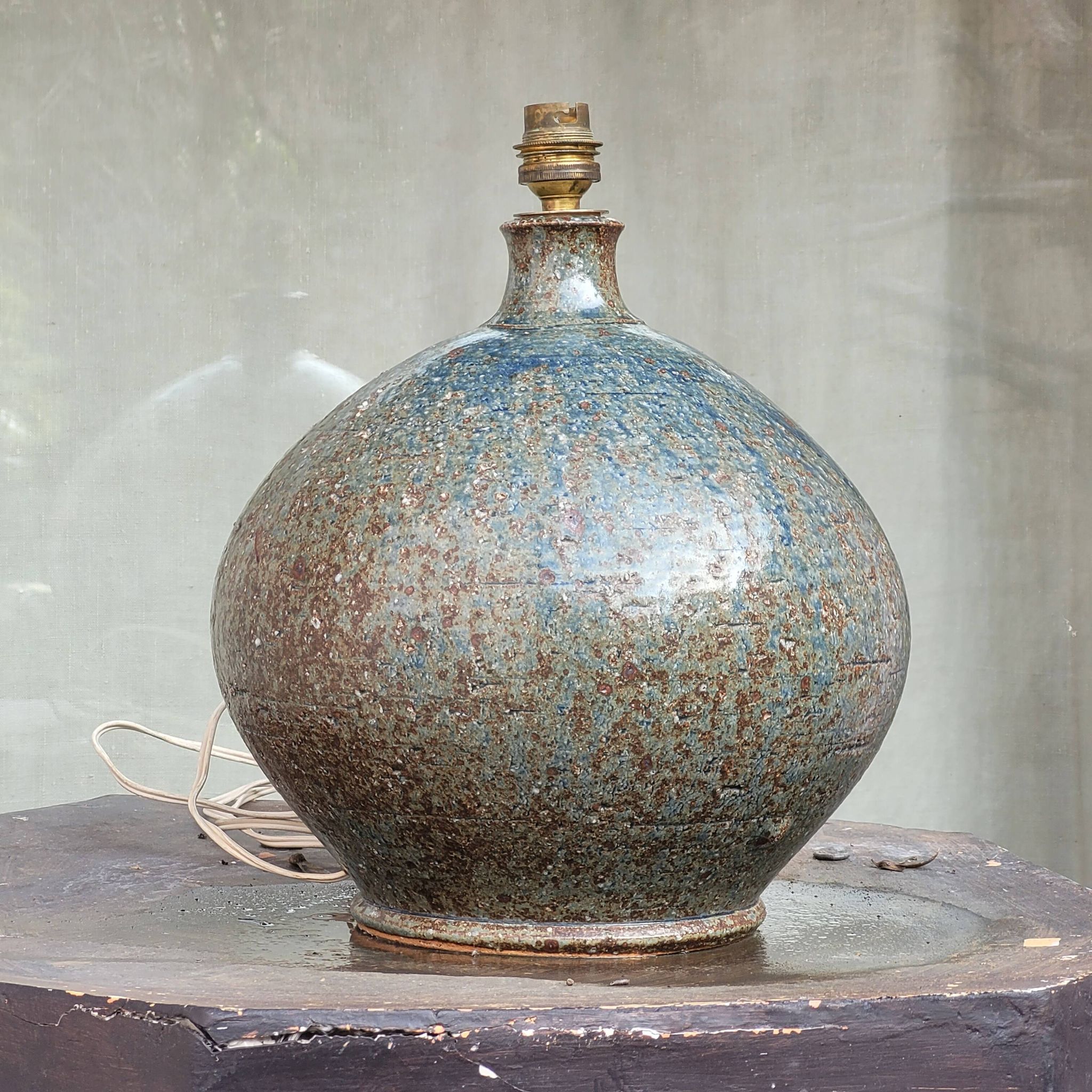 Alain Blanchard pied de lampe boule en ceramique